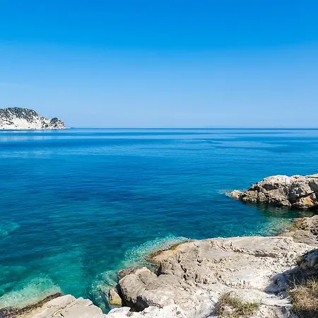 Arba 여관 Marathiás