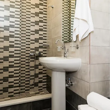 여관 Arba Marathiás